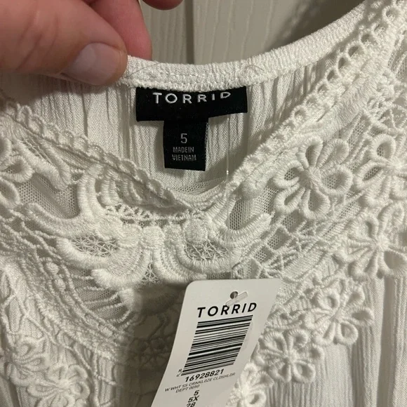 Torrid White Cold Shoulder Top and Olive Pants - Picture 7 of 7